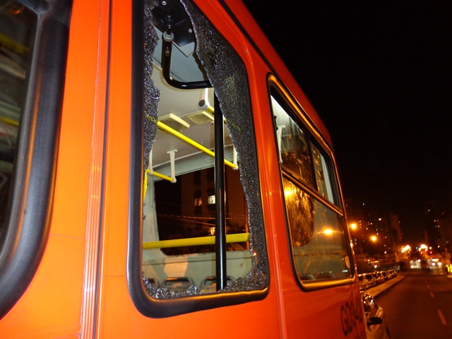 Violência contra o transporte coletivo durante Atletiba