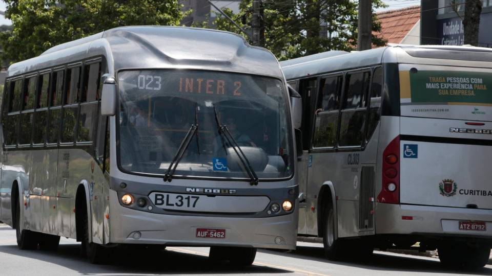 Com volta dos shoppings, Urbs vai aumentar a frota de ônibus em circulação